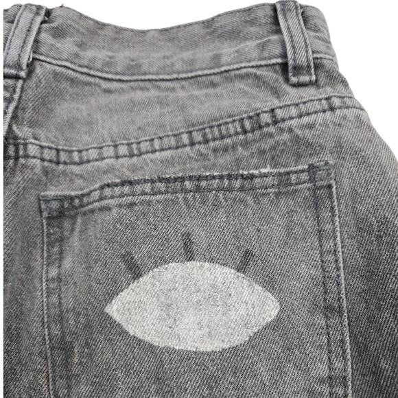 PrettyLittleThing | Grey, Distressed Jeans w/Eyes Stenciled on Pockets | Size 2 - Picture 5 of 6